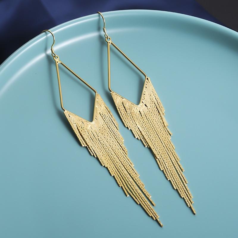 Модные висячие серьги золотого цвета с длинными кисточками, ювелирные изделия, винтажные металлические массивные серьги с бахромой, очаровательные серьги-капли, большие серьги для женщин