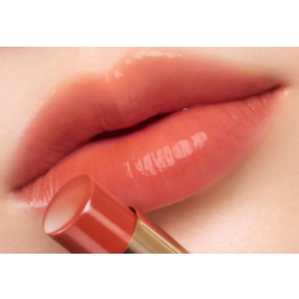 Estee Lauder 04 Нюдовая Сенсация Гелевая Помада-Бальзам Glow
