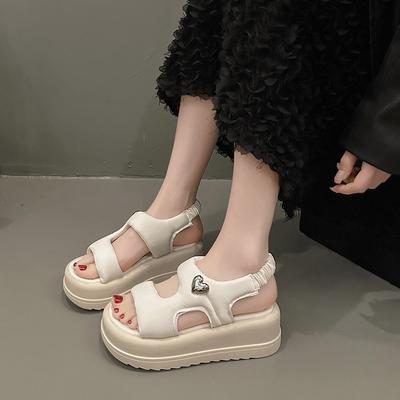 Спортивные сандалии женские 2025 лето новая любовь пряжка модные универсальные на маленькой толстой подошве нескользящие удобные пляжные туфли