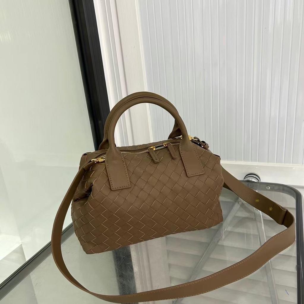 Cowhide Woven Bowling Bag Vintage Tote Bag Boston Bag Large Capacity Handbag Single Shoulder Crossbody Leather Women's Bag