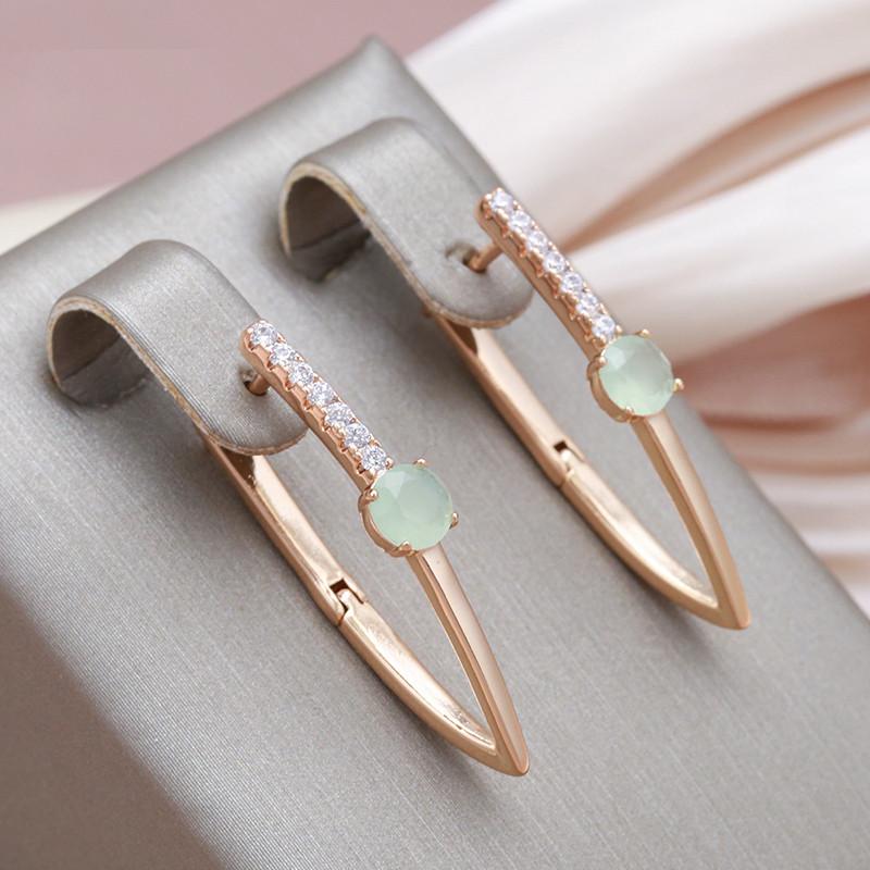 1 пара зеленых циркониевых V-образных серег для женщин золотого цвета, клипсы, повседневные роскошные ювелирные изделия