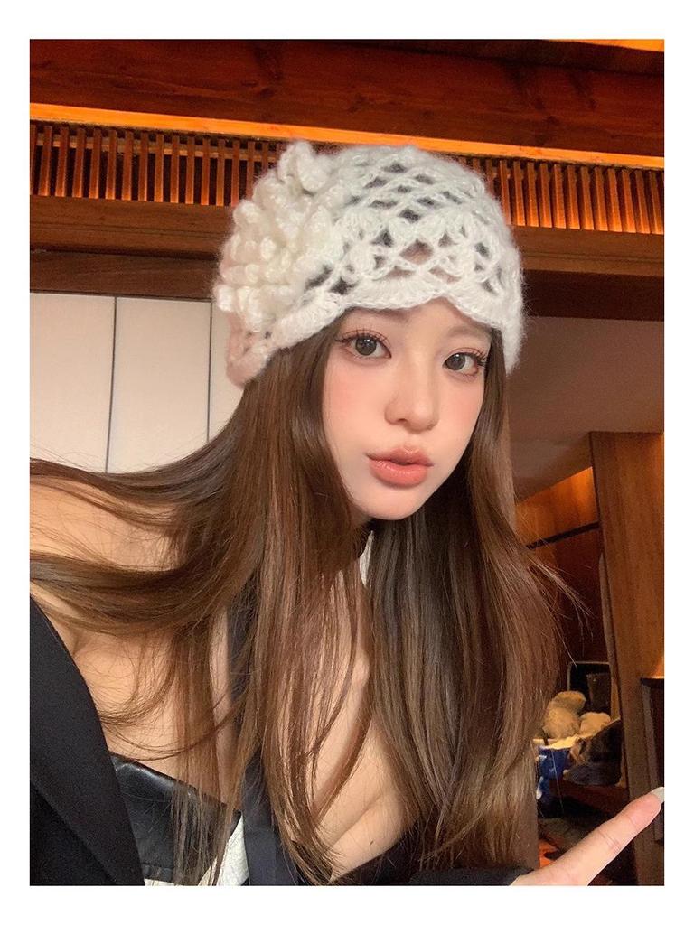 Женская вязаная крючком шапка-бини с отворотом 2024 - Легкая ажурная ретро-шапка для весны и осени