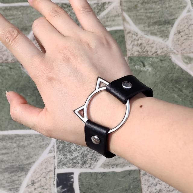 Черный кожаный браслет-браслет-манжета, готический готический бар, панк-браслеты для женщин и мужчин, браслеты, можно регулировать, ювелирные изделия