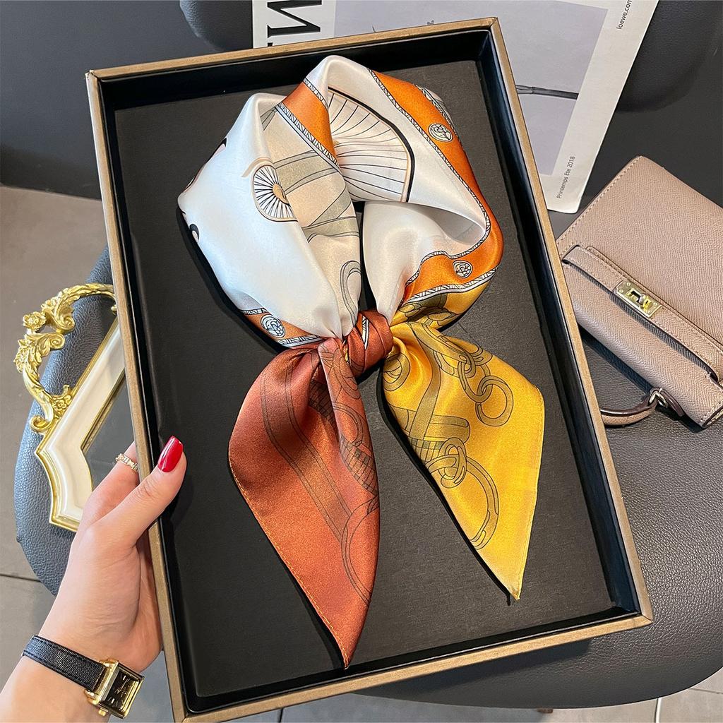 Luxury  Women Mulberry Silk Scarf Fashion Pattern Design Square Scarves Bandanna Wraps Decoration Hairband