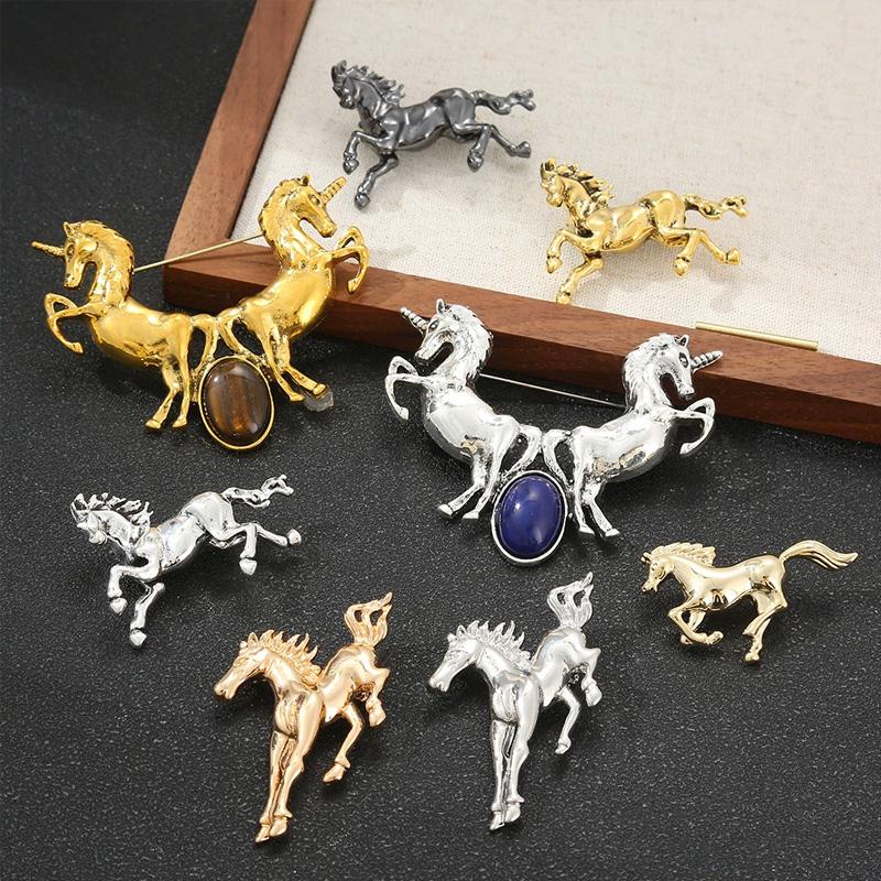 1Pc Zinc Alloy Fresh Metal Brooch Gift Cloth Decoration Exquisite Horse Brooch