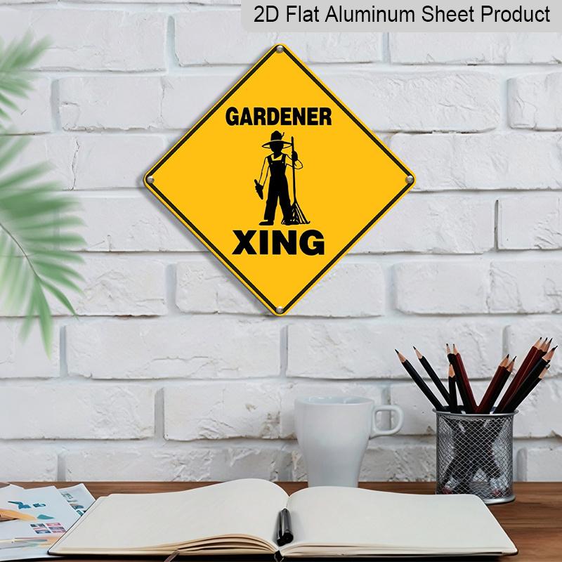 2D Flat - 1pc, Funny Gardener Crossing Sign - Diamond-Shaped Metal Aluminum Warning Plaque with Lawn Mower Design, Yellow & Outdoor/Indoor Farmhouse