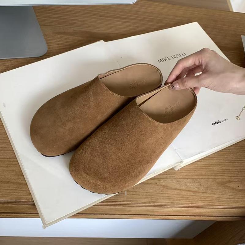 Модные женские мюли SUOJIALUN 2025 Осень на плоском каблуке, модные из натуральной кожи, с круглым носком, шлепанцы, мягкие повседневные сандалии-слайды
