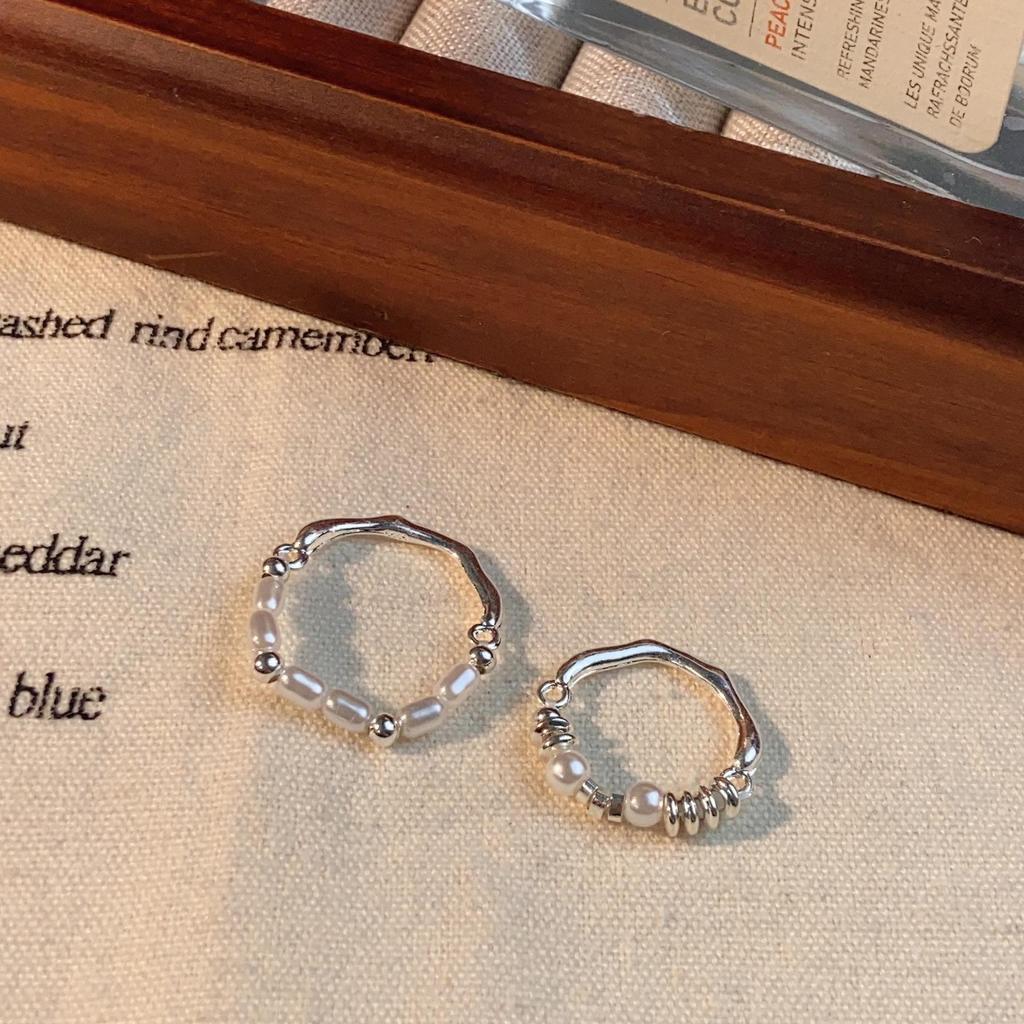 Unique Design Silver Pearl Ring: Chic and Versatile Fashion Ring for Women