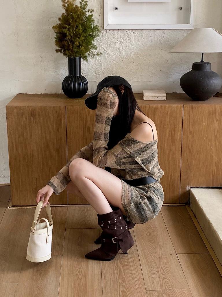 2025 новая европейская и американская пряжка для ремня широкая труба заостренный носок тонкий каблук тонкий высокий каблук короткие сапоги