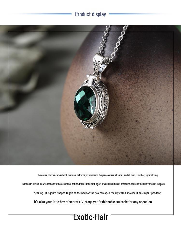 Silverstone S925 Baroque-Style Green Crystal Vintage Engraved Silver Pendant for Women