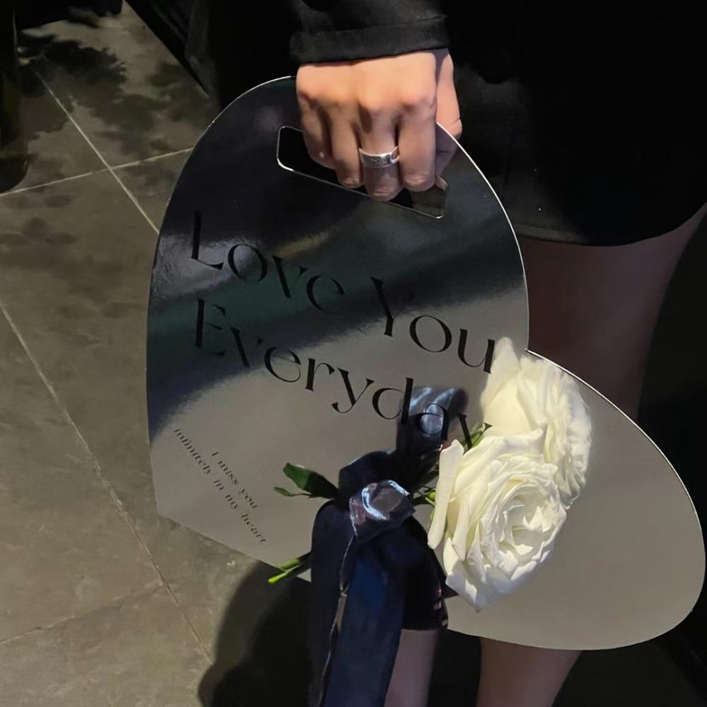 Упаковочный материал для сумочки с цветами Букет в форме сердца Ручная цветочная коробка Новая цветочная упаковка