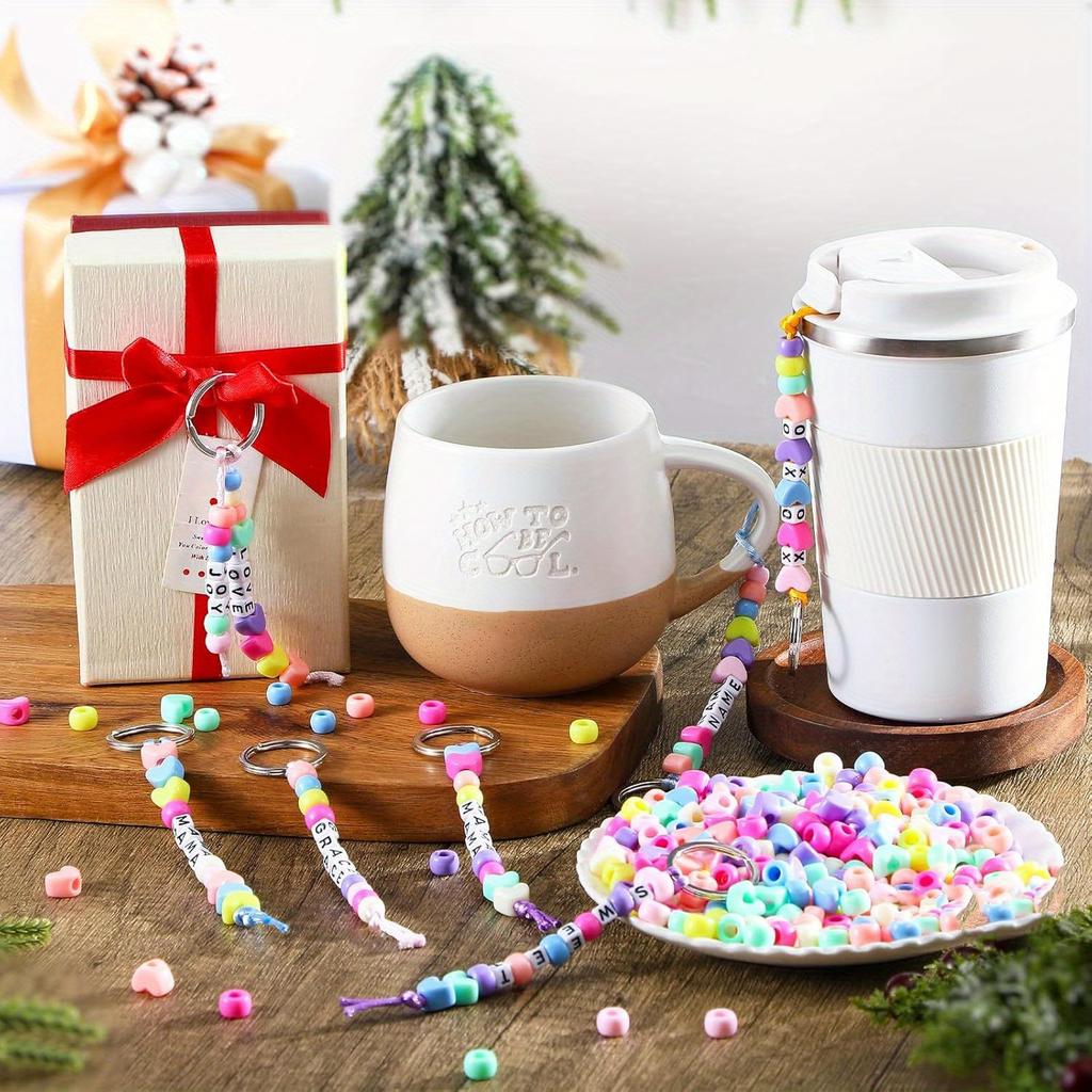 Набор для изготовления брелоков своими руками (566 шт.) - Регулируемые бусины в форме букв и сердечек - Прозрачные материалы для изготовления бусин для вечеринки по случаю дня рождения, маленькие подарки-брелоки