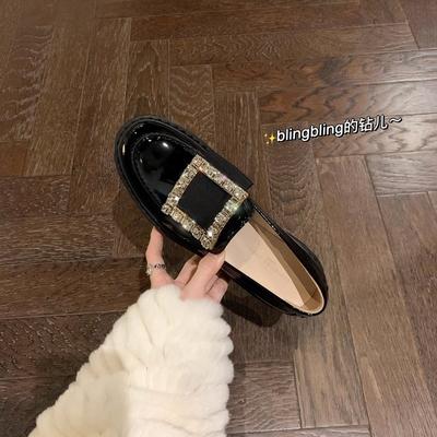 [] Тяжелый возврат~ Квадратная пряжка стразы кожаная толстоподошвенная ленивая женская маленькая кожаная обувь