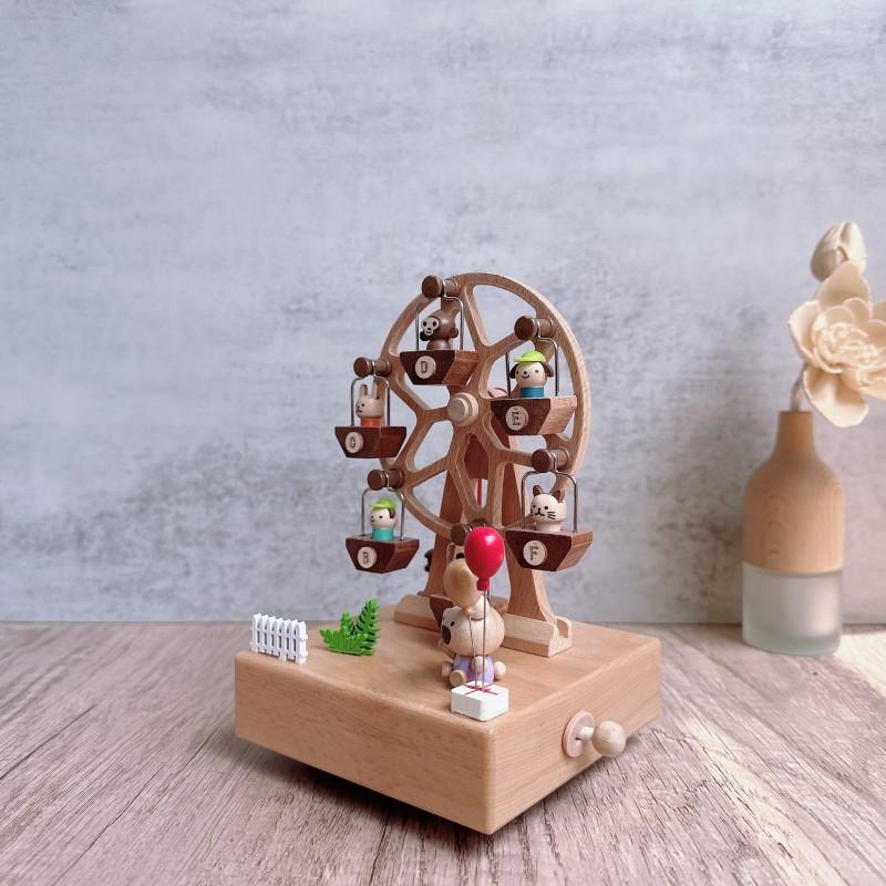 Wooden Animal Ferris Wheel Music Box Mechanical Wind-up Rotating Musical Box Gift for Kids Boys Girls