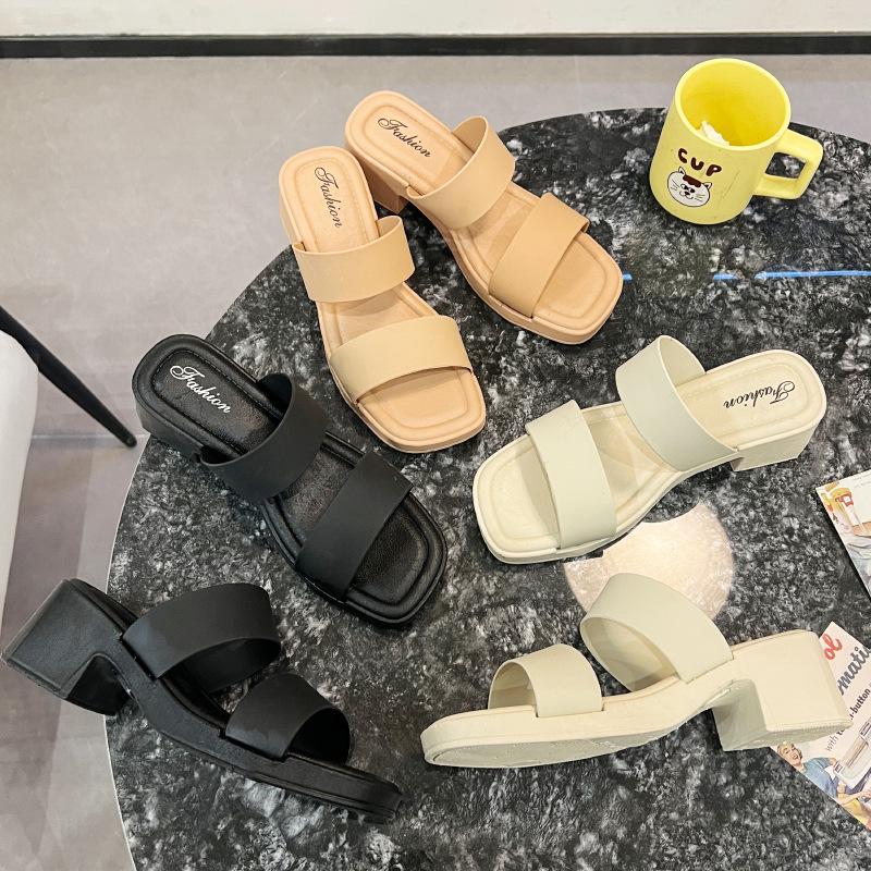 Женские летние сандалии на массивном каблуке из Юго-Восточной Азии: Универсальная пляжная одежда для улицы