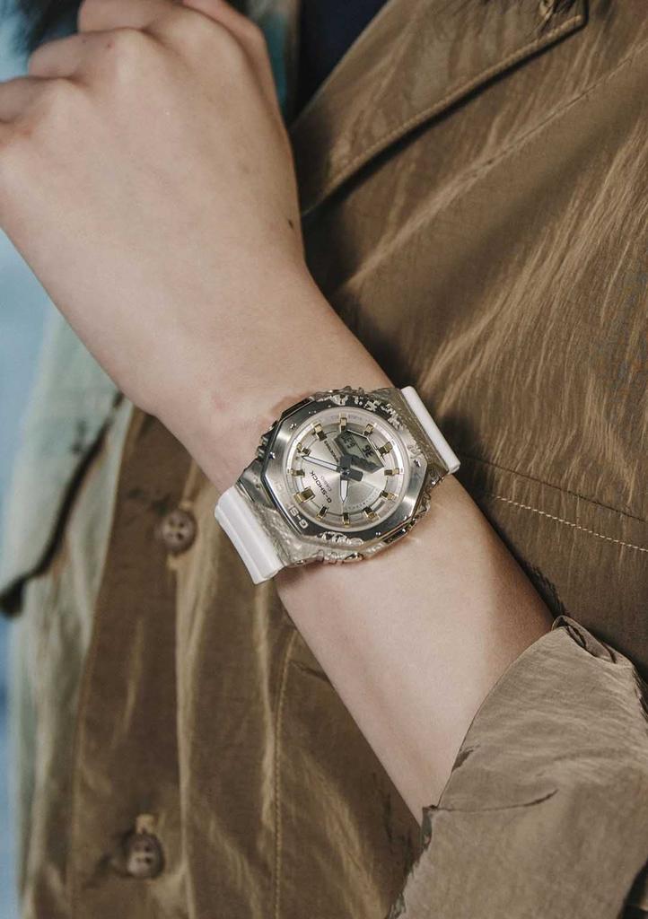 Часы среднего размера Модель 40th Anniversary Stone White [Casio] G-Shock [] G-SHOCK Adventurer's GM-S2140GEM-9AJR женские