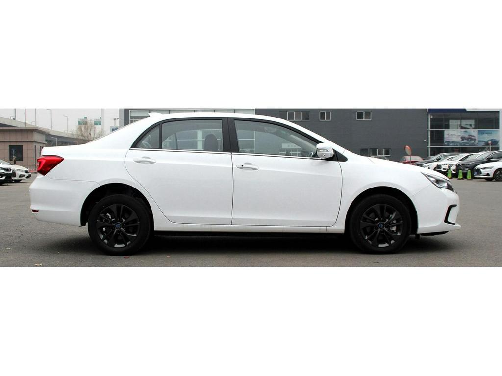 Совместимо с BYD Qin EV и Qin Plus DMMI, литыми дисками Qin Plus EV 16" и 17", а также запасными шинами.