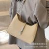 Underarm bag women's 2025 new popular shoulder bag spring casual premium texture commuter messenger bag