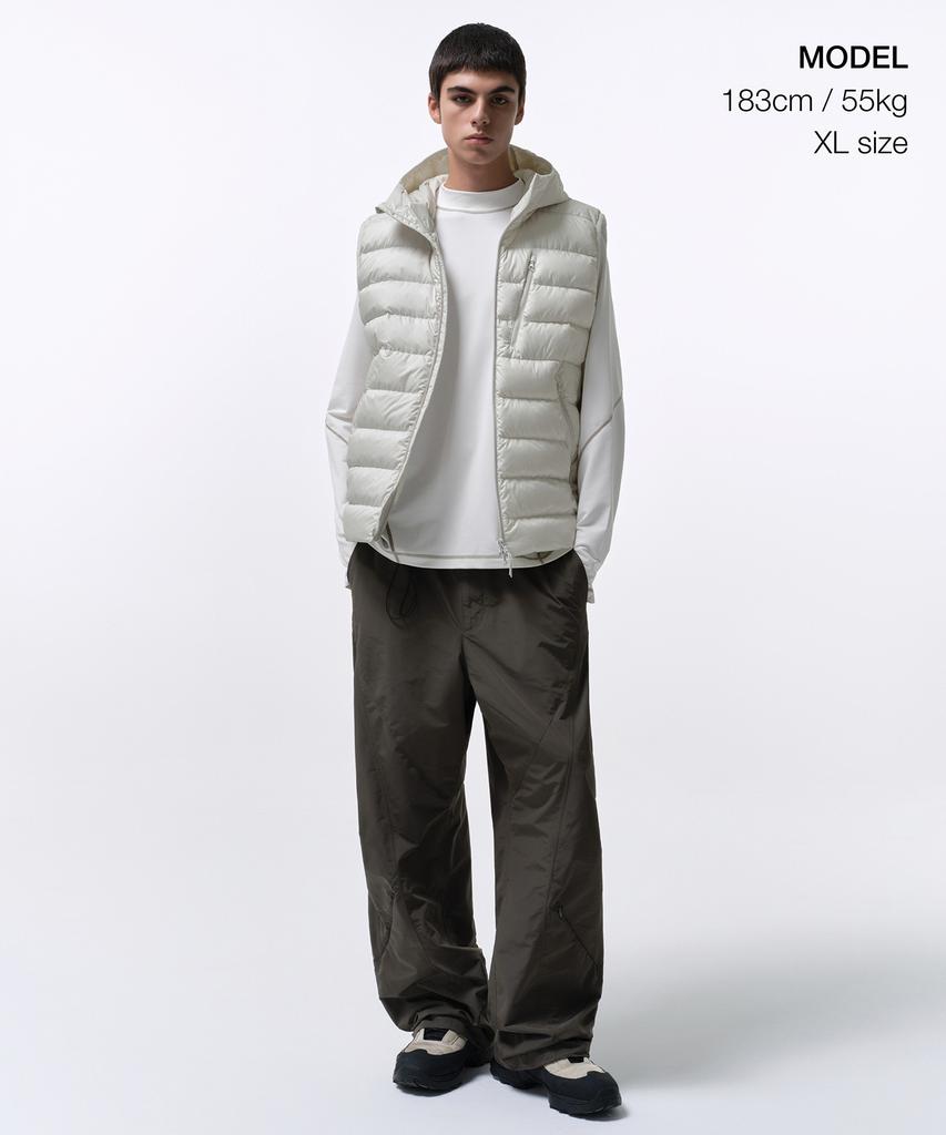 Musinsa Standard [City Leisure] Hooded Light Down Vest [Stone White]