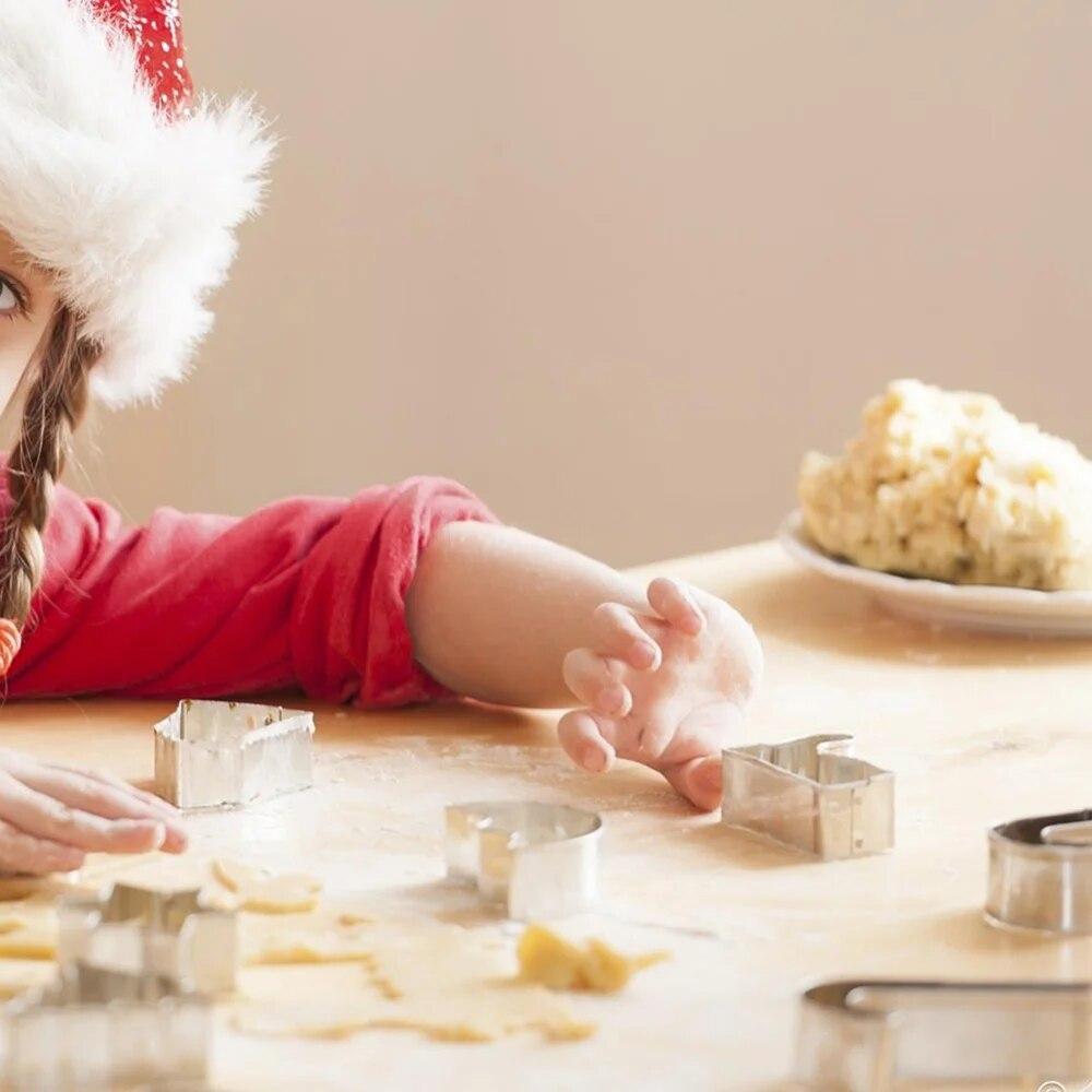 10PCS Cookie Molds Stainless Steel Christmas Theme Fondant Cookie Biscuit Cutter Mold For Cake Decorating Tools Kitchen Baking