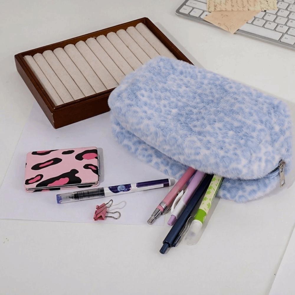 Plush Travel Toiletry Pouch Large Capacity Cosmetic Bag Durable Leopard Print Makeup Bag Women