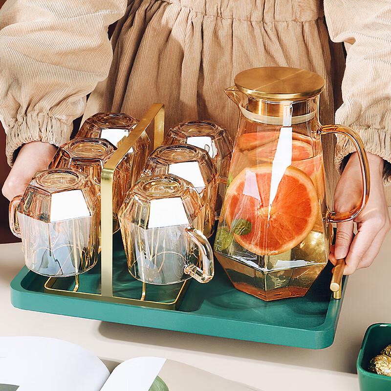 Diamond Pattern Glass Drinkware Set