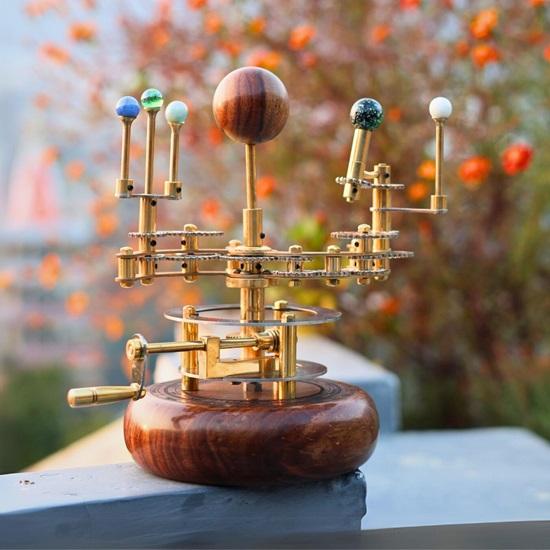 25.4 Cm Brass Orrery a Luxury Art Piece for Book Shelves, Functional Model of Solar System