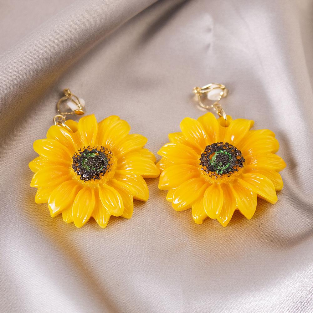 Универсальные легкие роскошные клипсы для ушей без проколов, повседневные высококачественные треугольные клипсы для ушей, универсальные женские серьги