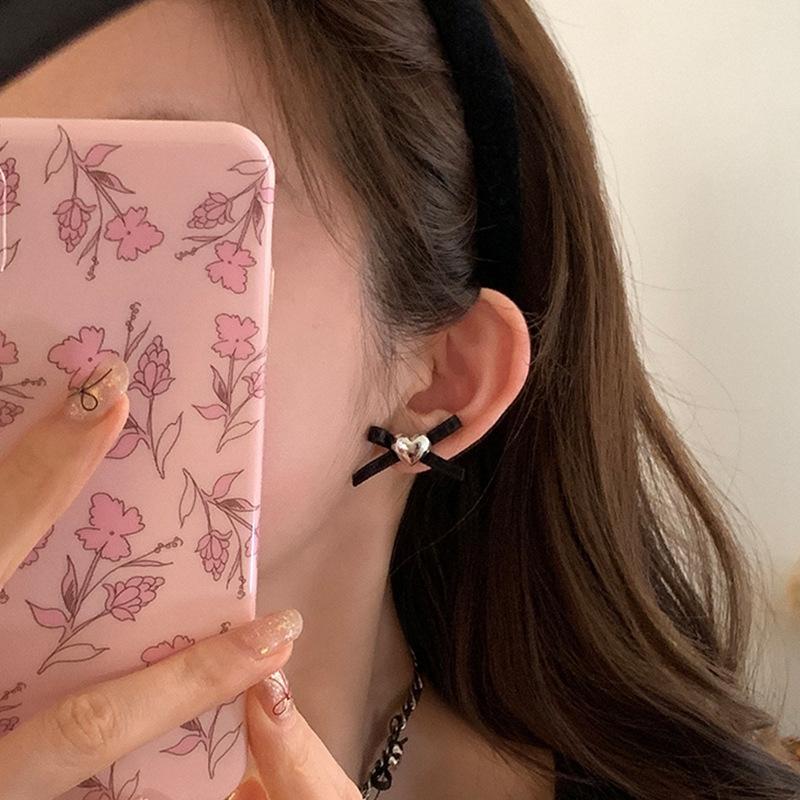 Серьги-гвоздики с бантиками из металлической ленты «Любовь» для женщин, уникальная индивидуальность, милый темперамент, элегантные универсальные серьги