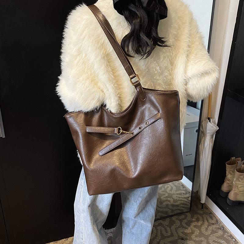 Retro Bag Women'S Large-Capacity Casual Shoulder Shopping Bag Commuter Tote Bag To Work