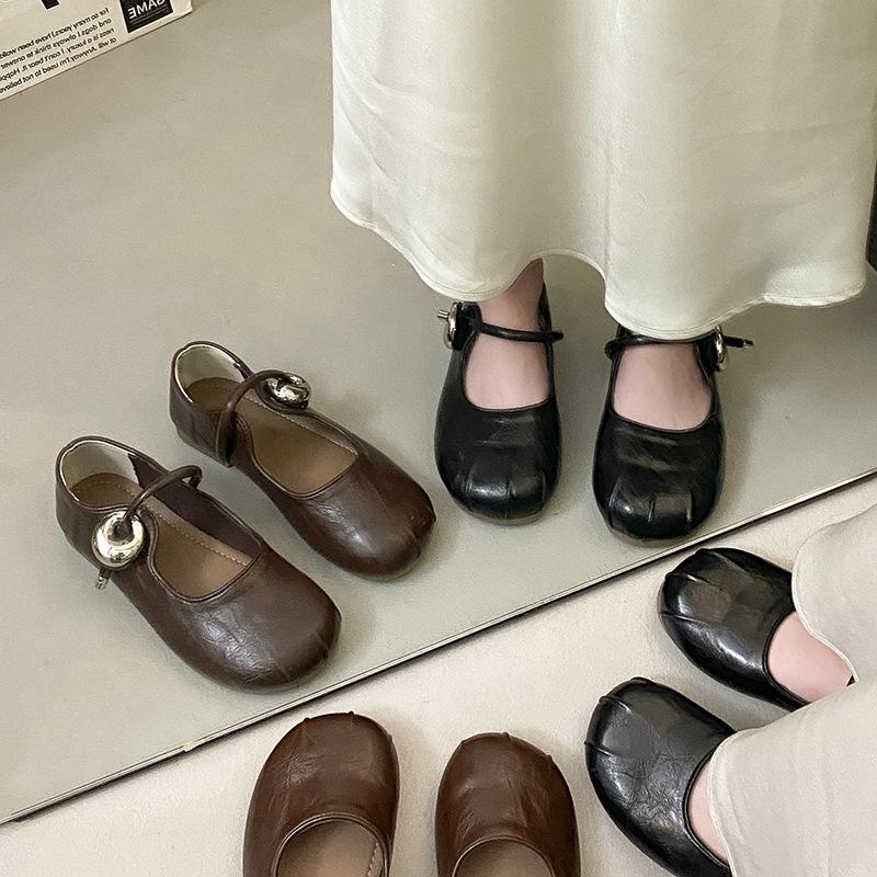 Французский темперамент круглая голова мягкая кожа ремень с пряжкой-одной планкой летняя носка повседневная носка универсальные туфли-лодочки