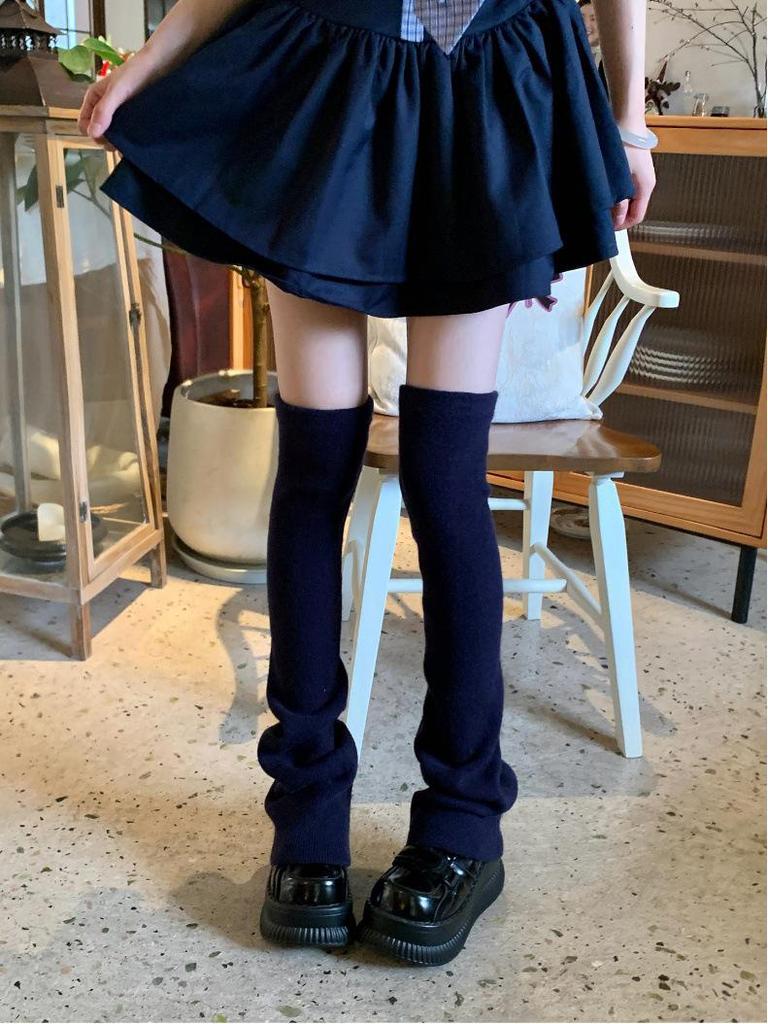 Versatile Grey Extra Long Over-the-Knee Women's Thigh-High Leg Warmers for Autumn and Winter