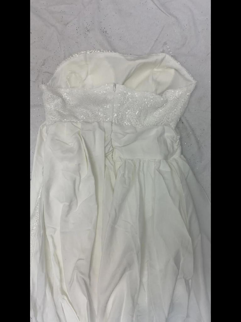 Весна 2025 Женское облегающее белое кружевное мини-платье с V-образным вырезом