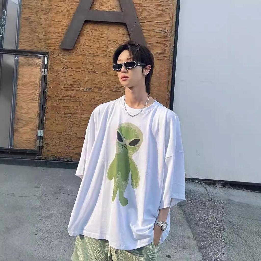 Футболка свободного кроя с принтом Alien и рукавами летучей мыши - унисекс, модный стиль для пар (Сюй Минхао вдохновлен)