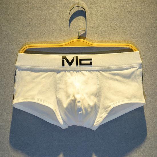 Мужское нижнее белье-боксеры с низкой посадкой, эластичный пояс, шорты с буквенным принтом, U-выпуклые дышащие, не душные, непроницаемые для пота тканевые трусы