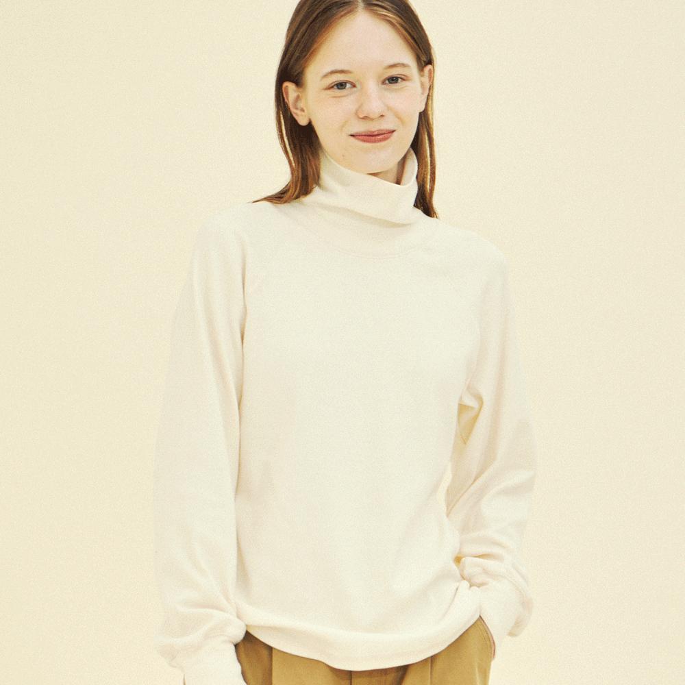 CHIQUITA Turtleneck Sweatshirt (Cotton) Cream 243604Scr