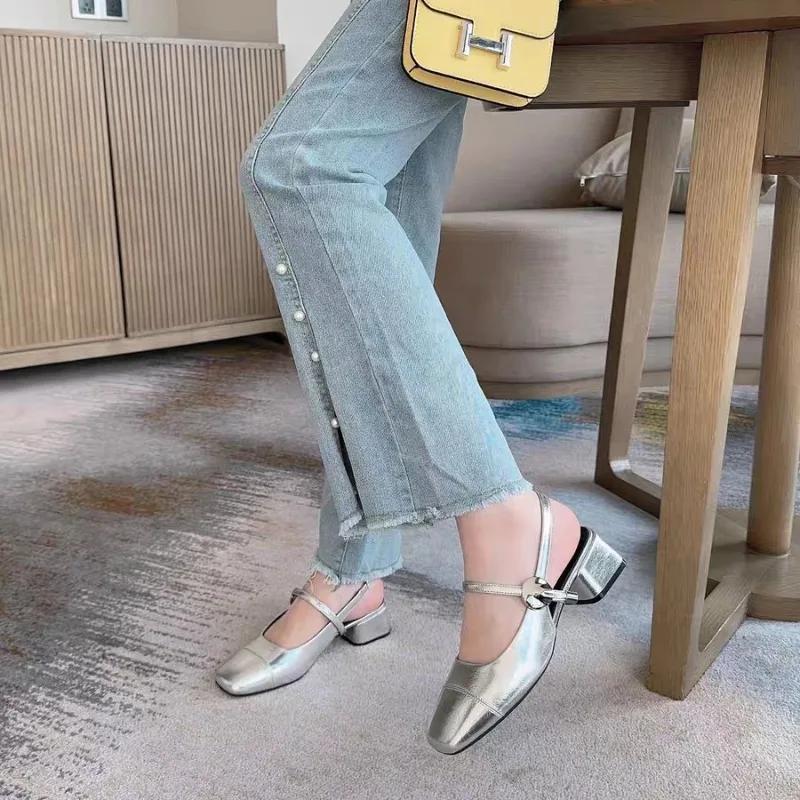 Новые туфли Мэри Джейн на квадратном каблуке с квадратным носком и средним каблуком на плоской подошве, весна/осень, однотонные женские туфли с пряжкой и ремешком, модная женская обувь