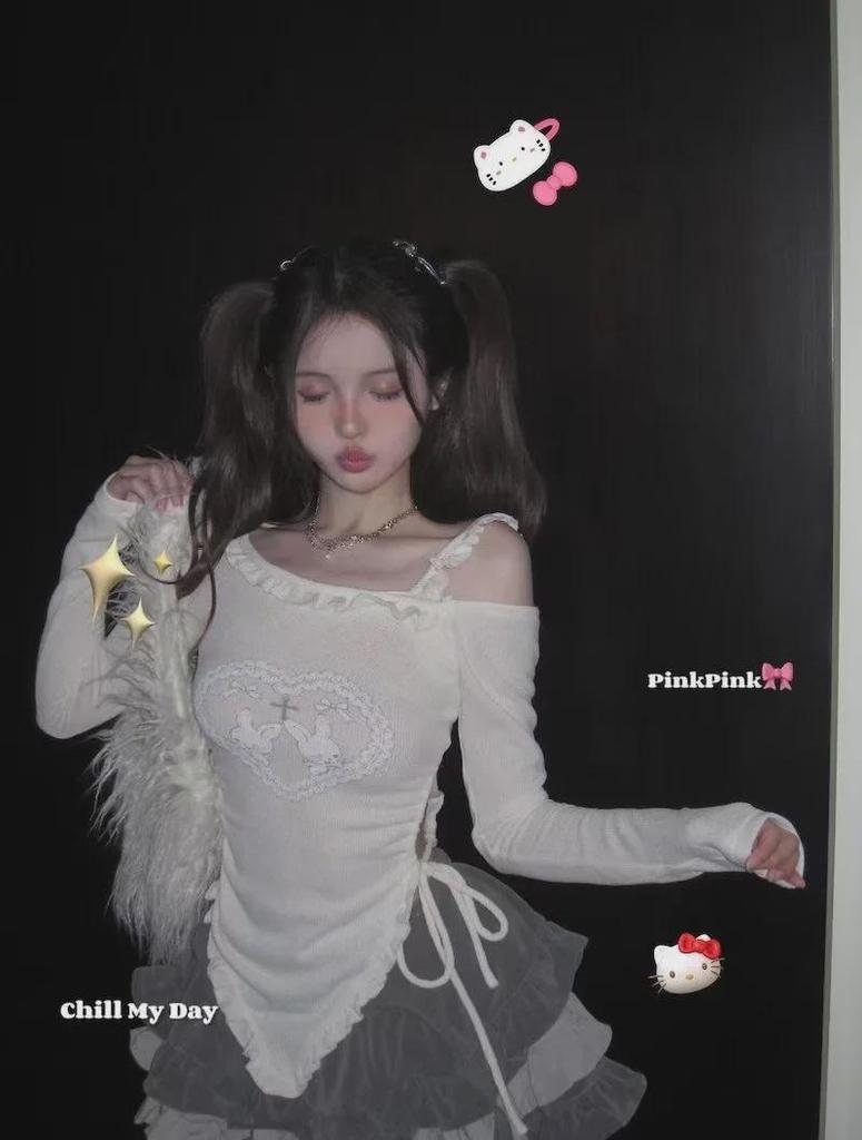 Женская черная футболка с открытыми плечами и длинными рукавами в корейском стиле - Весна/Осень 2023 г., утягивающий дизайн