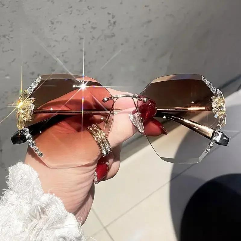 Vintage Rimless Rhinestone Sunglasses Fashion Brand Designer Sunglasses Fashion Retro Cutting Lens Gradient Sun Glasses
