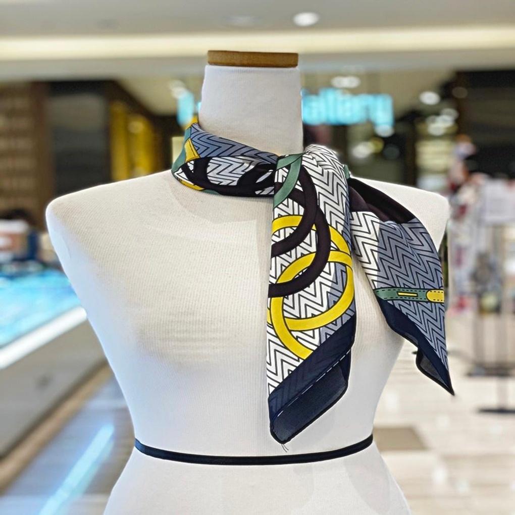 MJ Arnaldo Basini Square Scarf (20418)