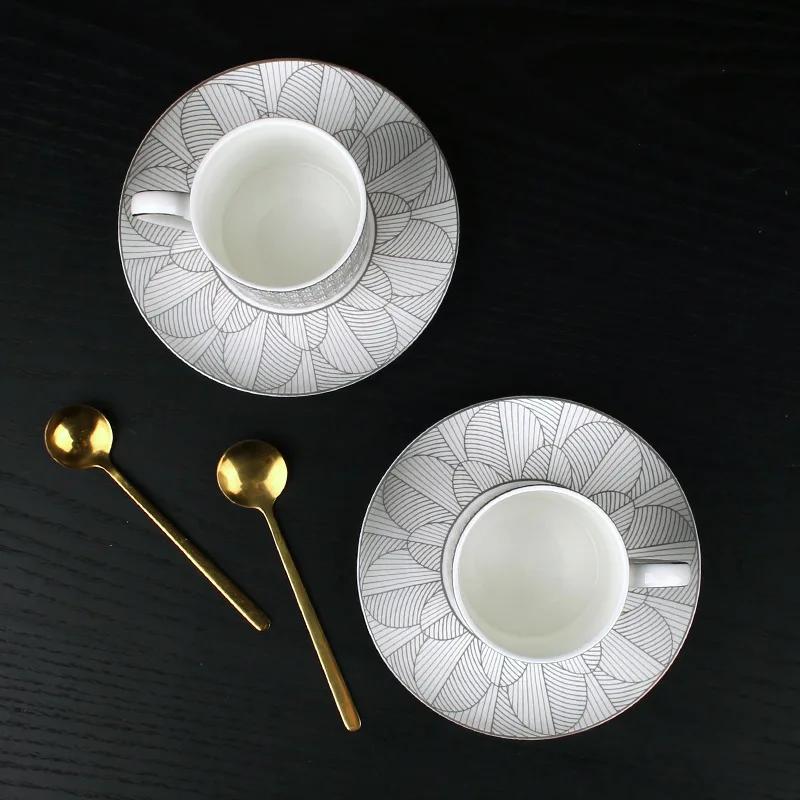 Простая и стильная керамическая чашка для кофе из костяного фарфора, элитная ресторанная чашка для послеобеденного чая, блюдце, кружка, подходит для посудомоечной машины