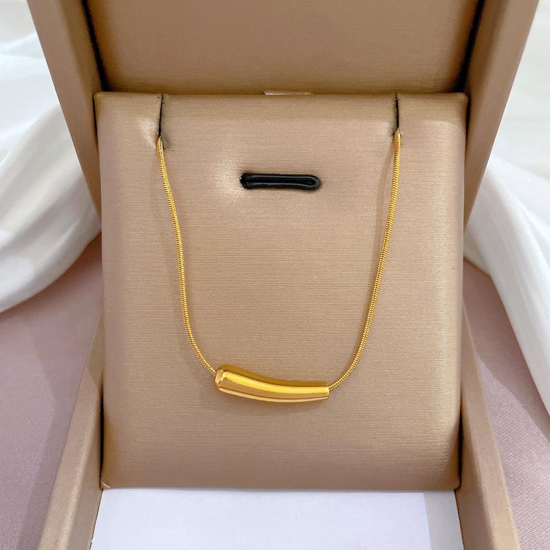 Fashion Retro Women's Necklace Temperament Micro Diamond Necklace Exquisite Collar Chain Accessories