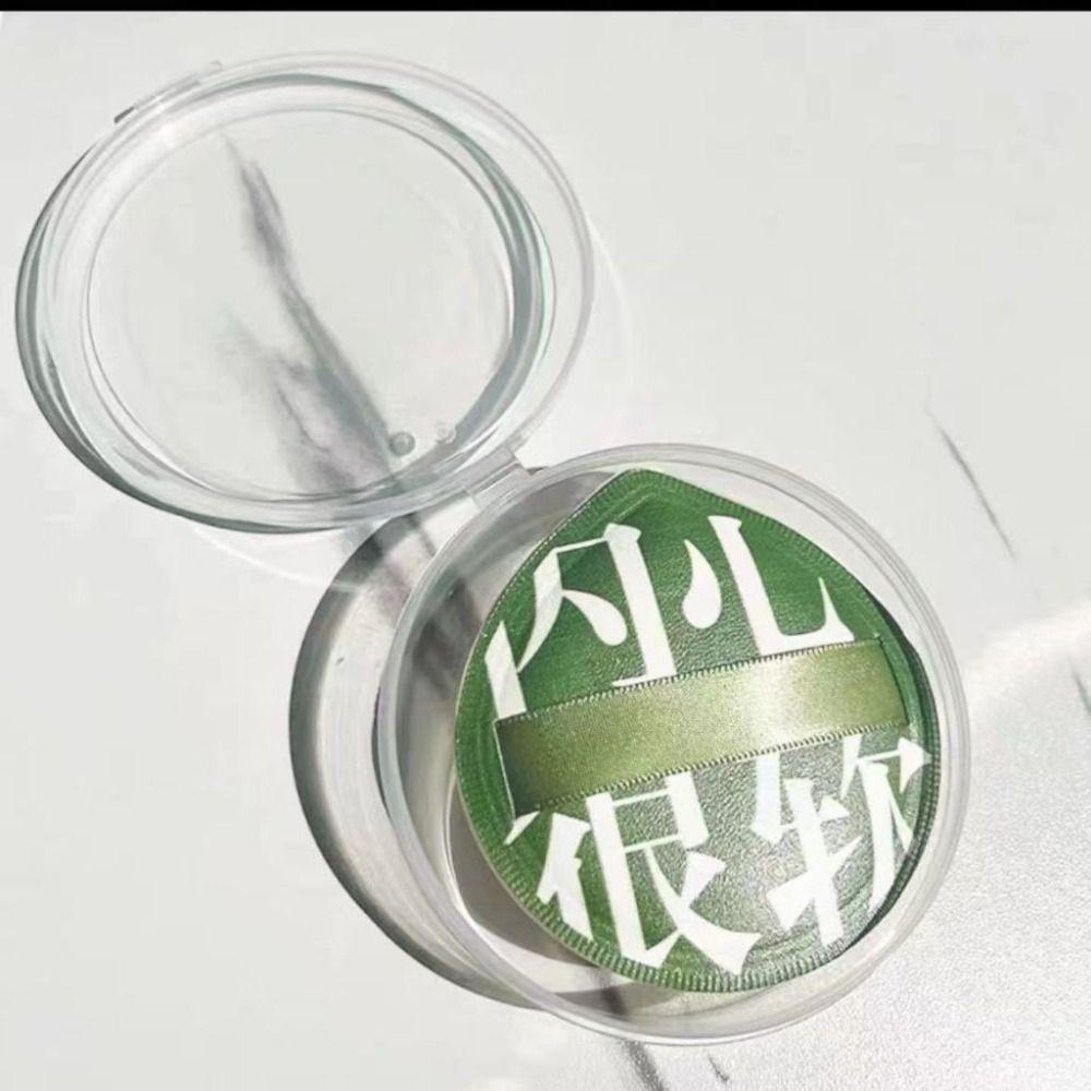 Треугольный спонж для нанесения тональной основы в форме капли воды для жидких кремов и пудры