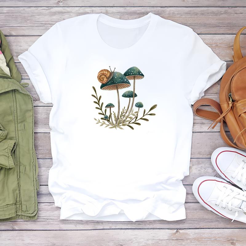 Повседневная модная футболка для женщин, летний модный милый принтованный дизайн, стильный топ с коротким рукавом.