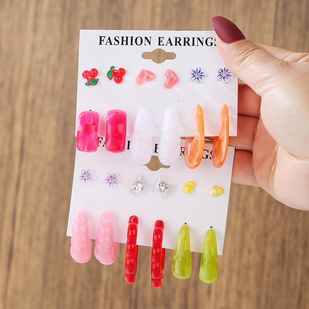 Oversold personalized C-shaped earrings set, colorful resin small stud earrings, love bow, cute earrings.