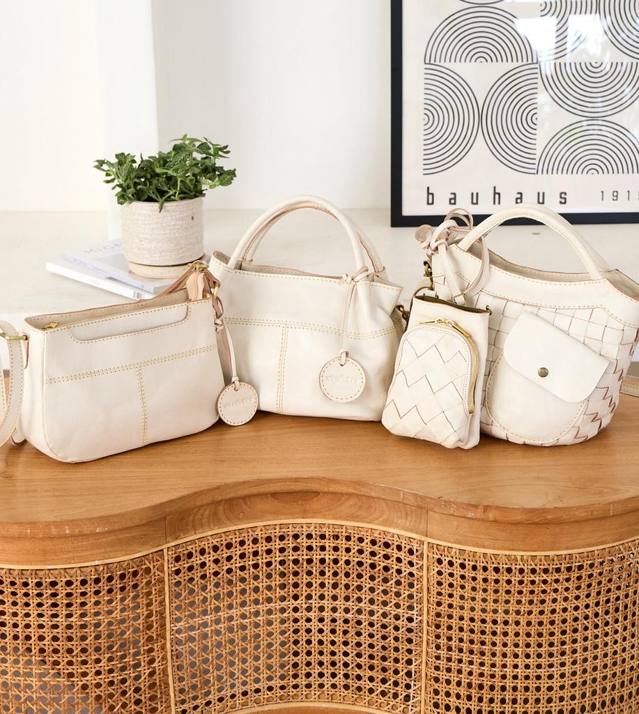 Genuine Perfect As a 49864 [ZUCCHERO] Women's Bag, Leather, Popular, Simple, Gift, [Video Available] (White)