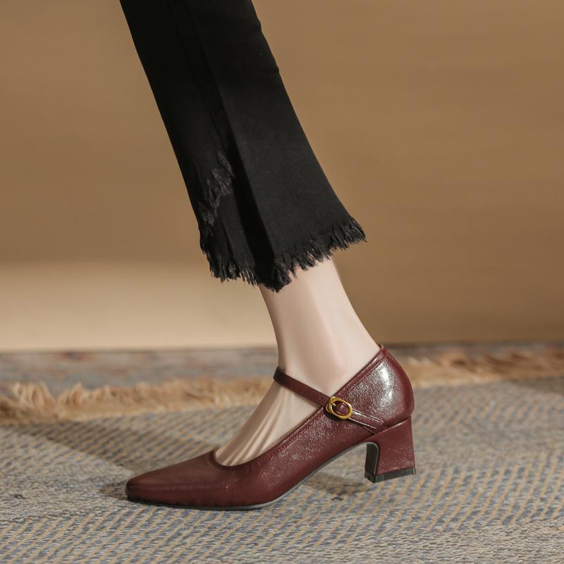 Версия из овчины Французские ретро черные туфли на высоком каблуке 2025 весна слово с офисной работой толстый каблук туфли Мэри Джейн