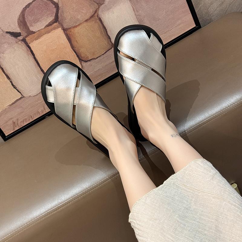 Мода 2025 Новые лоферы-шлепанцы с закрытым носком Женские Новые Летние Сексуальные Низкие Сандалии Повседневные Нескользящие Базовые Римские Слайды Модная Женская Обувь