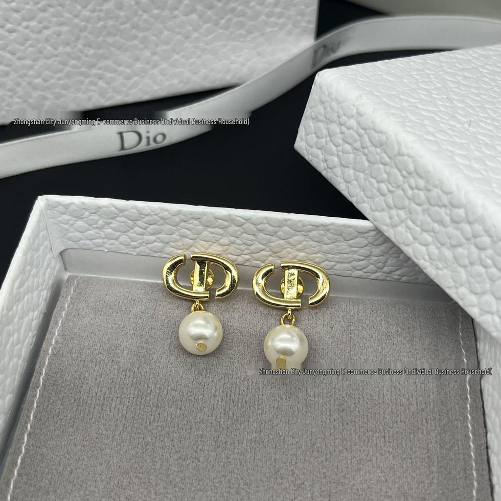 D-jia Pearl Stud Earrings with Tassel and Copper Detail - Women's Luxury Style