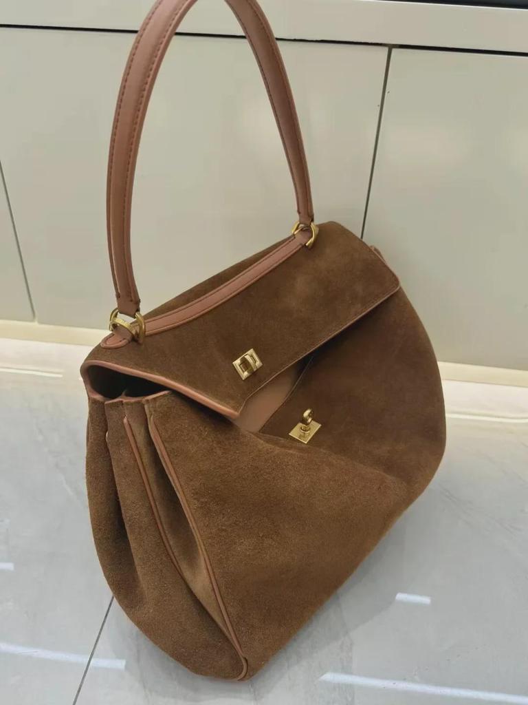 Роскошная сумка-тоут Rodeo Suede Frosted Tote от B: Большая сумка и кроссбоди в европейско-американском стиле